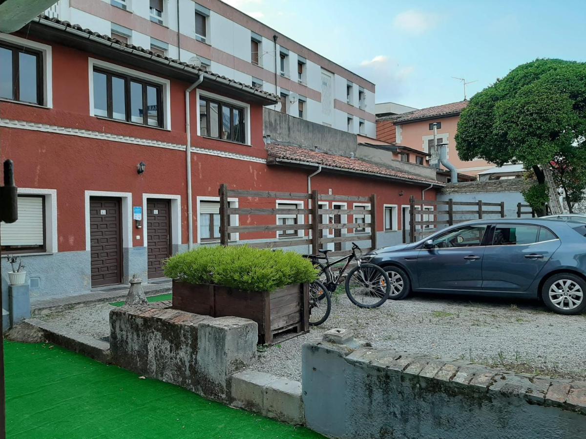 Albergue La Casona Del Peregrino Llanes Eksteriør billede