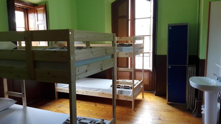 Albergue La Casona Del Peregrino Llanes Eksteriør billede